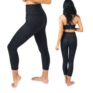 ZYIA Black Paisley High-Rise Light n Tight Cropped Leggings | Size 14 - 16 (XL)